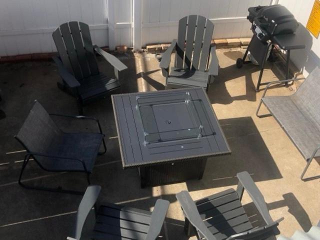 Entire Close To Events - Kid Friendly - Designated Dog & Cat Areas - Private Patio - Free Parking - Fireplace Pittsburgh