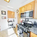Entire Pittsburgh Home Close To Events - Kid & Pet Friendly - Permit-Free Parking - Fireplace